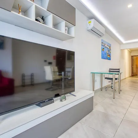 Live The Island Life,2br In The Heart Of Bugibba By 360 Estates Σεντ Πόλς Μπέι