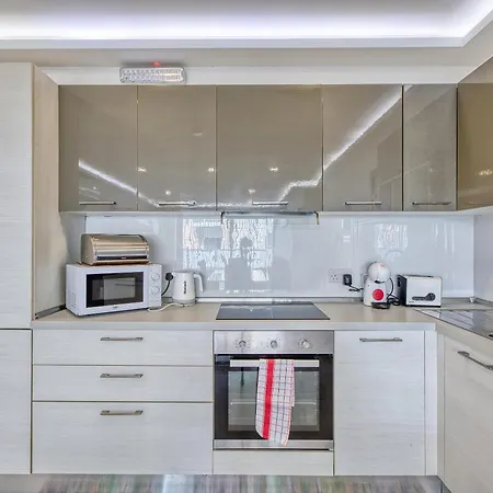 Διαμέρισμα Live The Island Life,2br In The Heart Of Bugibba By 360 Estates Σεντ Πόλς Μπέι