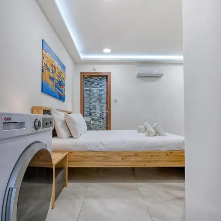 Live The Island Life,2br In The Heart Of Bugibba By 360 Estates Σεντ Πόλς Μπέι