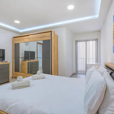 Live The Island Life,2br In The Heart Of Bugibba By 360 Estates דירה סיינט פול ביי