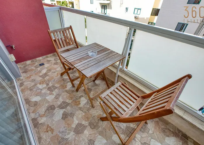 Live The Island Life,2br In The Heart Of Bugibba By 360 Estates Apartament