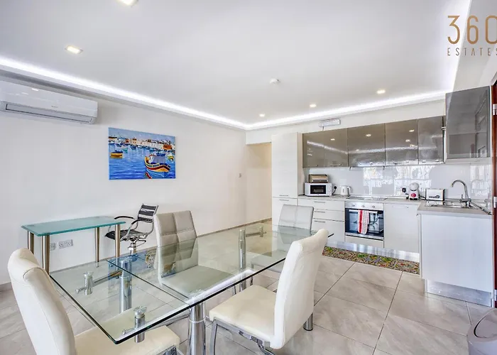 Apartament Live The Island Life,2br In The Heart Of Bugibba By 360 Estates *