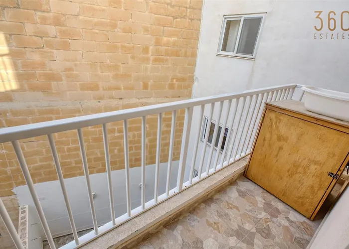 Live The Island Life,2br In The Heart Of Bugibba By 360 Estates