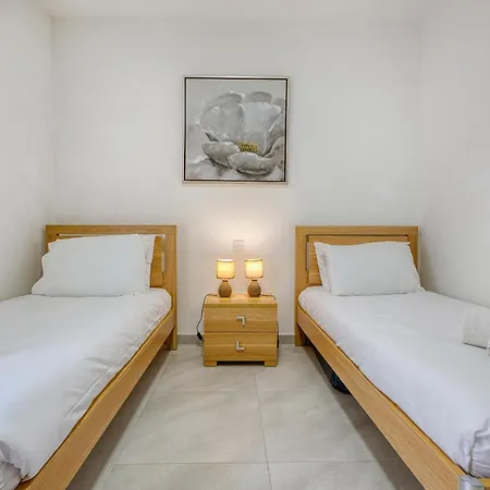 Live The Island Life,2br In The Heart Of Bugibba By 360 Estates